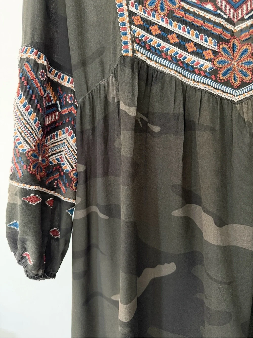 Johnny Was Workshop Camo Embroidered Peasant Boho Tunic Dress Small - Picture 3 of 10
